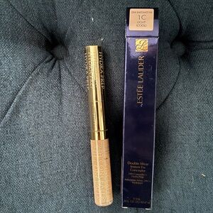 NEW Estee Lauder  Double Wear Concealer in Light